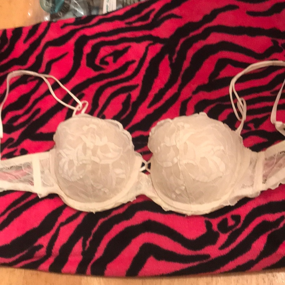 VS Lacey padded bra, ivory